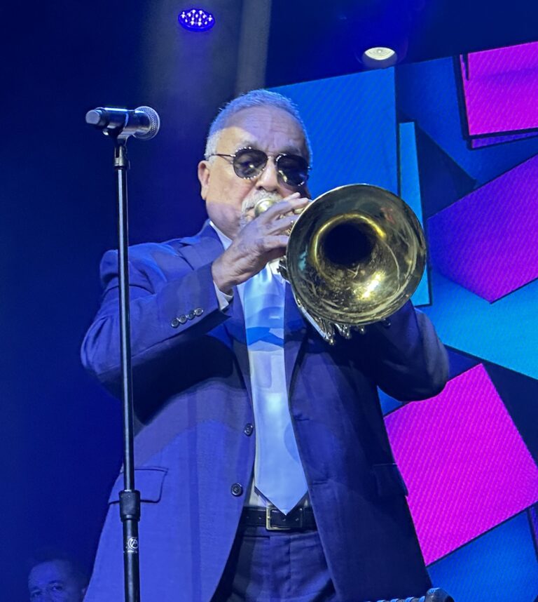 Willie_Colón_on_Trumpet