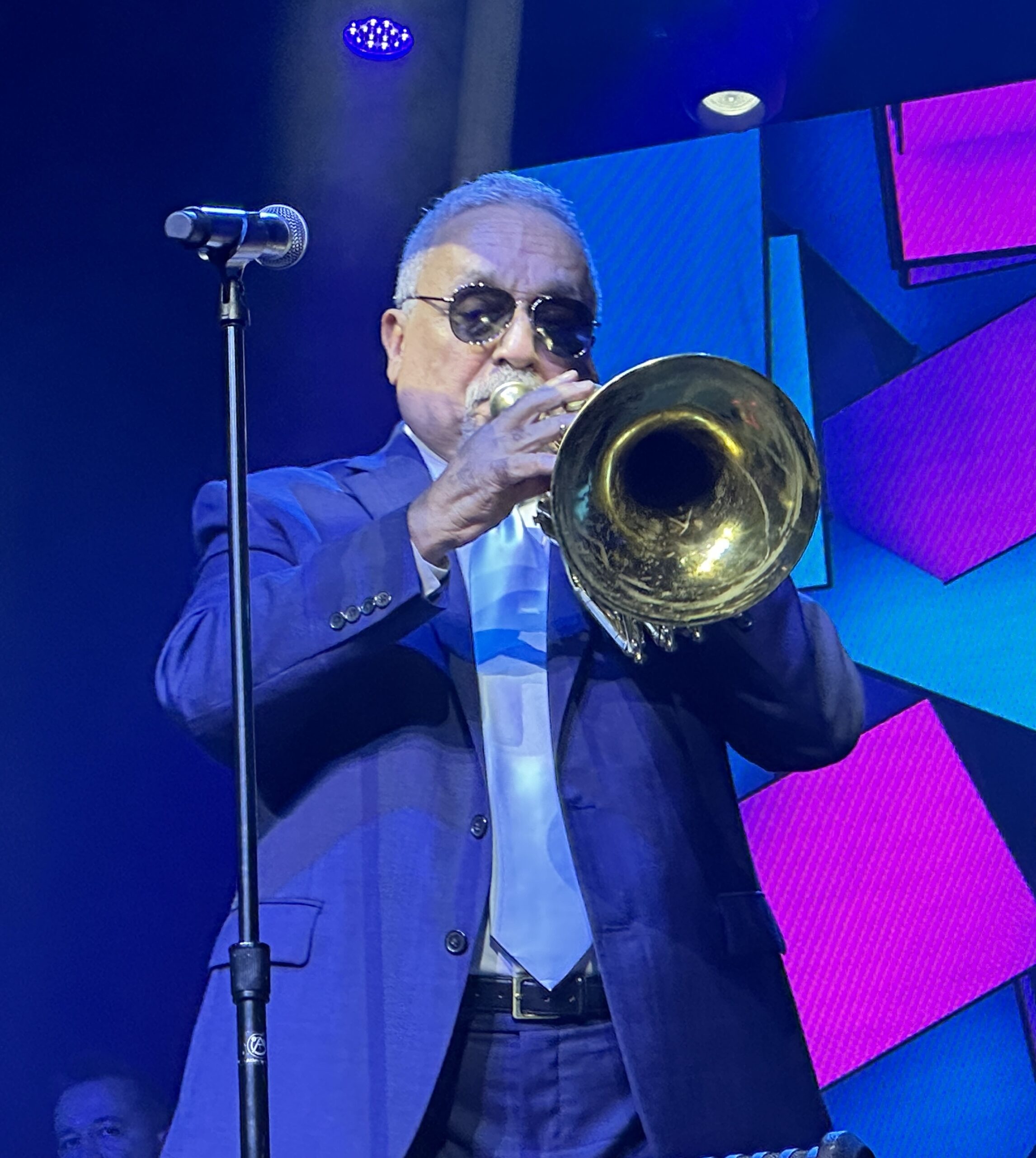 Willie_Colón_on_Trumpet